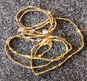 Ceinture en perles/ Bine-Bine Binta Doré