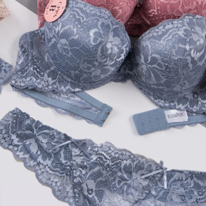 Ensemble Soutien-Gorge Push Up Bonnet B avec String Gris