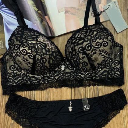 Ensemble Soutien-gorge Bonnet B avec Tanga Noir